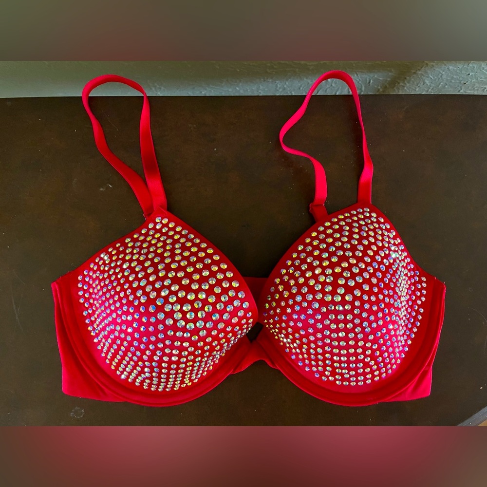 🔥NWOT Victoria’s Secret rhinestone bra, size 34D
